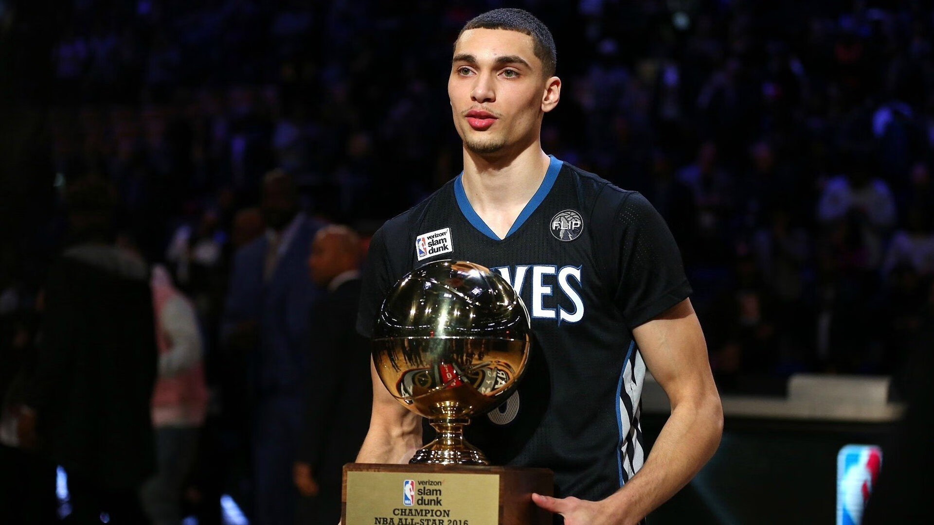 中国跳水队包揽世锦赛四金 小将全红婵再现水花消失术